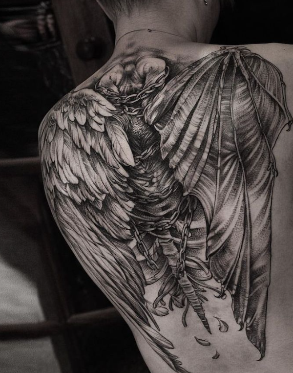 Malaikat Dengan Sayap Yang Lebar